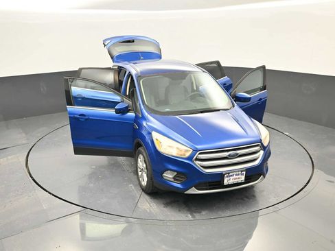 Used 2017 Ford Escape SE image 35