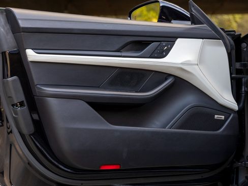 Certified 2022 Porsche Taycan 4 Cross Turismo image 20