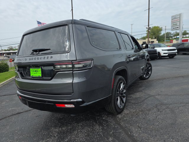 Used 2025 Jeep Grand Wagoneer L Series III w/ Rear Seat Video Group 1 AWD/4WD image 7