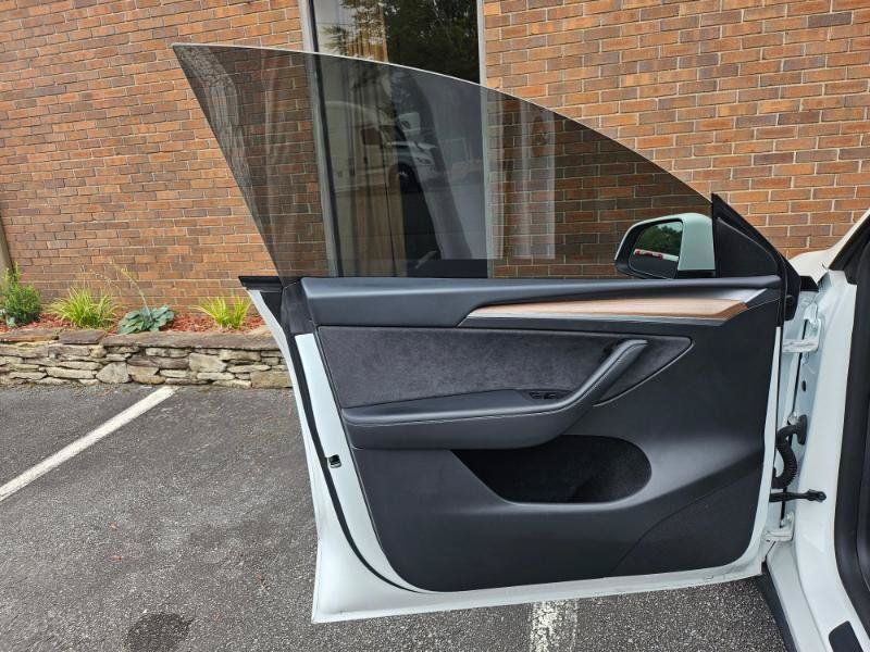 Used 2025 Tesla Model Y Long Range AWD/4WD image 35