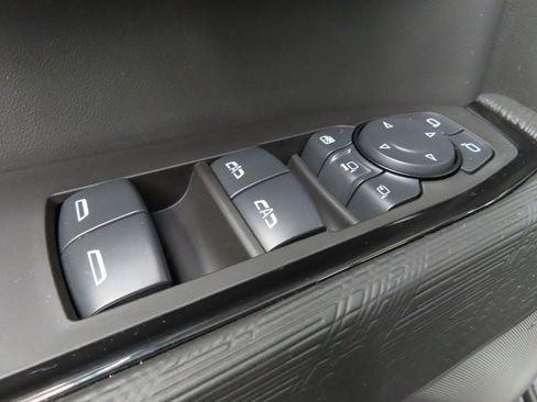 Used 2025 GMC Sierra 2500 AT4X image 79