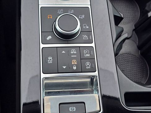 Used 2018 Land Rover Discovery HSE AWD/4WD image 34