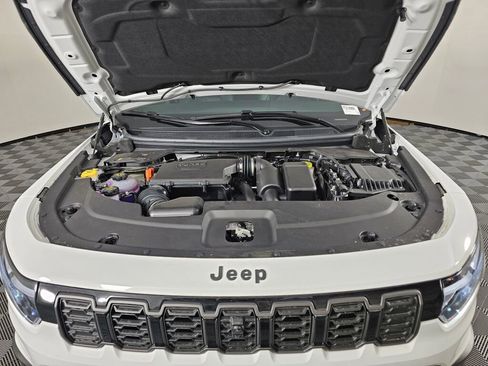 New 2026 Jeep Cherokee Overland w/ Trailer Tow Group image 12