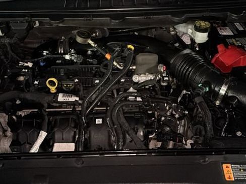 Used 2019 Ford Edge SE image 32