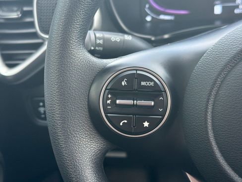 Used 2024 Kia Soul LX w/ Option Group 015 FWD image 24