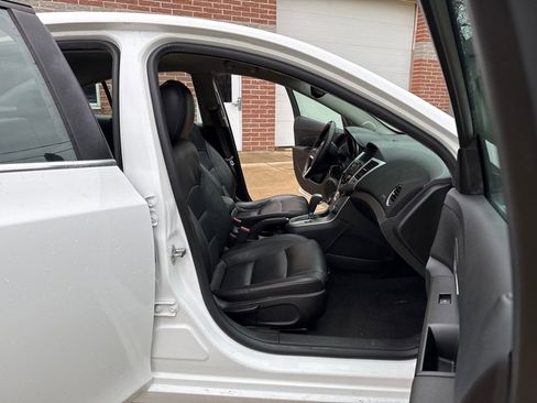 Used 2014 Chevrolet Cruze LT image 11