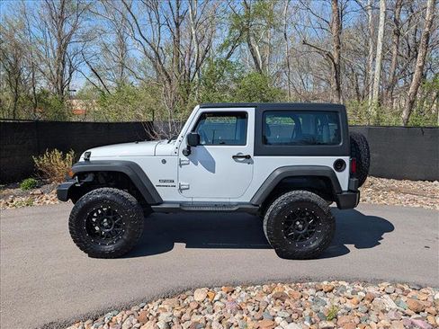 Used 2017 Jeep Wrangler Sport S w/ Quick Order Package 24S image 2