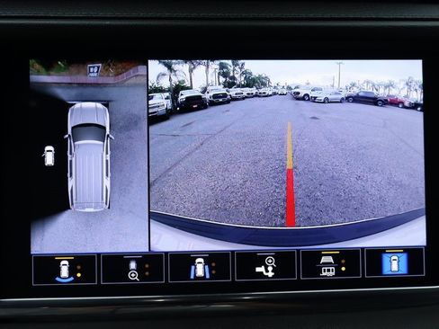 Used 2021 GMC Yukon Denali w/ LPO, Illumination Package image 35