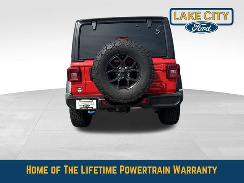 Used 2024 Jeep Wrangler Unlimited AWD/4WD image 4