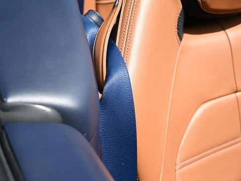 Used 2015 Ferrari California T RWD image 32