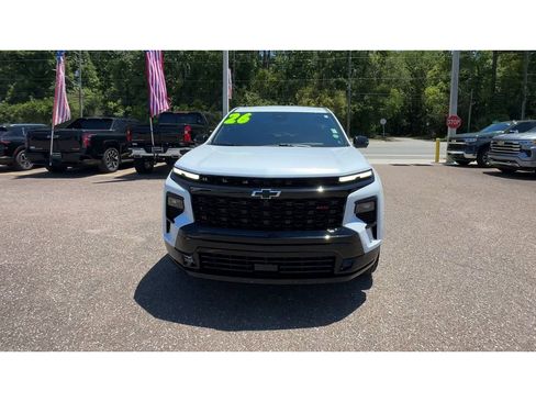 Used 2026 Chevrolet Traverse RS FWD image 3
