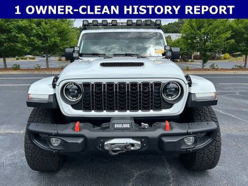 Used 2025 Jeep Gladiator Mojave AWD/4WD image 12