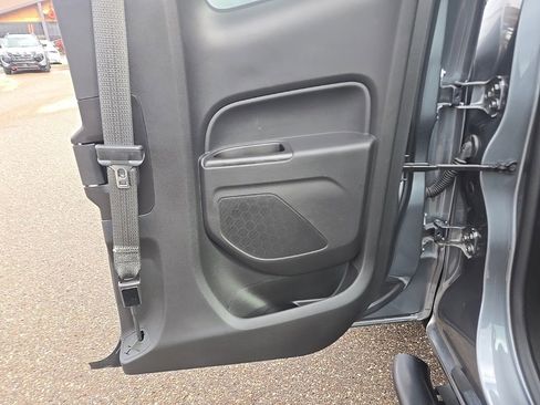 Used 2021 Chevrolet Colorado Z71 image 35