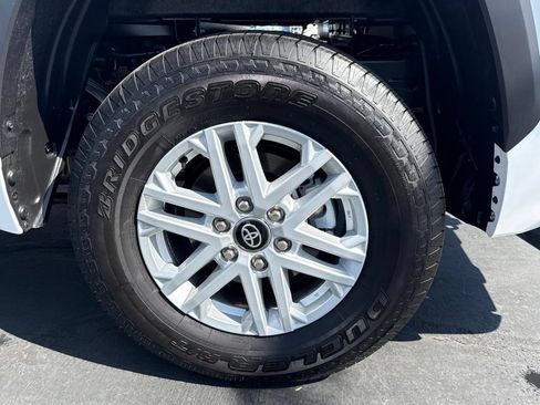 Used 2026 Toyota Tundra SR5 w/ SR5 Convenience Package RWD image 15