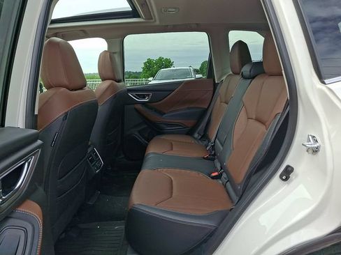 Used 2024 Subaru Forester Touring AWD/4WD image 11
