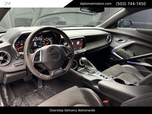 Used 2018 Chevrolet Camaro ZL1 image 24