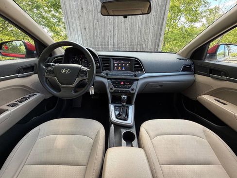 Used 2017 Hyundai Elantra SE FWD image 8
