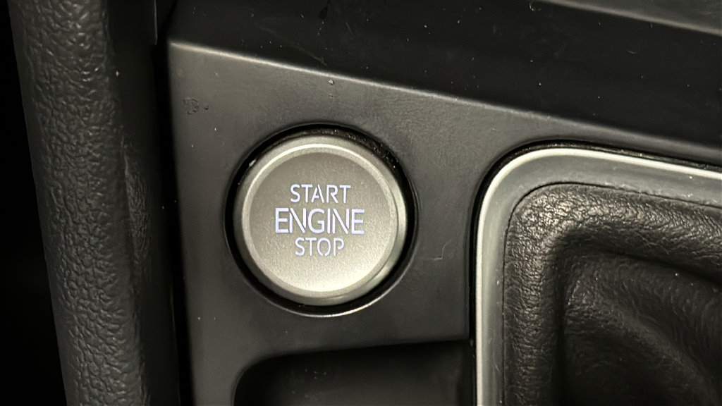 Used 2024 Volkswagen Jetta SE FWD image 23