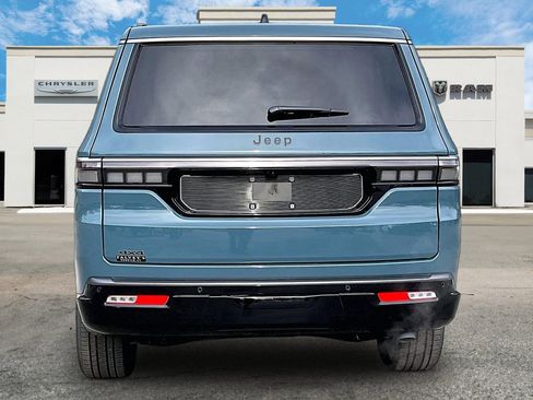 New 2026 Jeep Grand Wagoneer L 4WD w/ Premium Group I image 4