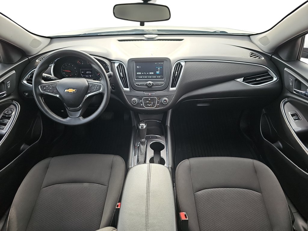 Used 2018 Chevrolet Malibu LT FWD image 9