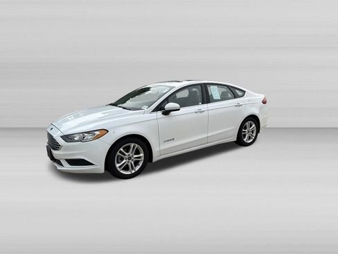 Used 2018 Ford Fusion SE FWD image 10