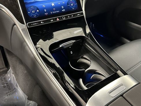 Certified 2025 Mercedes-Benz GLC 300 4MATIC image 31