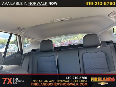 New 2025 Chevrolet Trax LT w/ Sunroof Package image 28