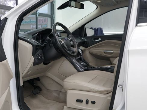 Used 2015 Ford Escape Titanium w/ Equipment Group 301A FWD image 19