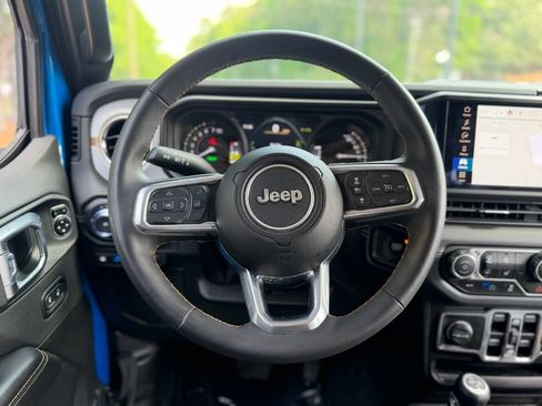 Used 2024 Jeep Wrangler Unlimited Sahara AWD/4WD image 42