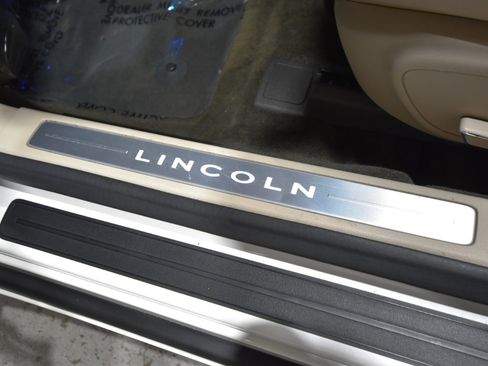 Used 2016 Lincoln MKZ AWD w/ Equipment Group 300A Reserve image 18