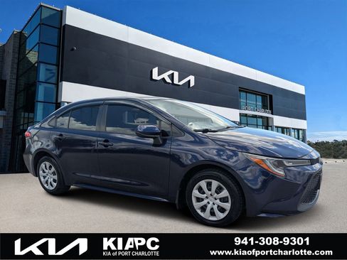 Used 2021 Toyota Corolla LE FWD image 1
