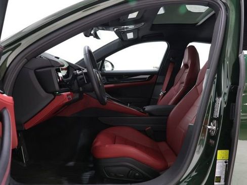Used 2025 Porsche Panamera 4 image 18