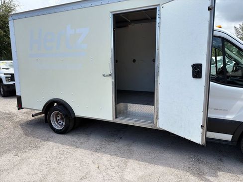 Used 2022 Ford Transit 350 DRW RWD image 5