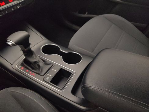 Used 2019 Kia Sorento FWD V6 image 26