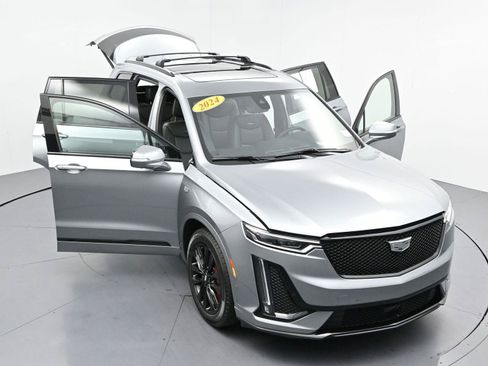Certified 2024 Cadillac XT6 Sport w/ LPO, ONYX Package AWD/4WD image 44