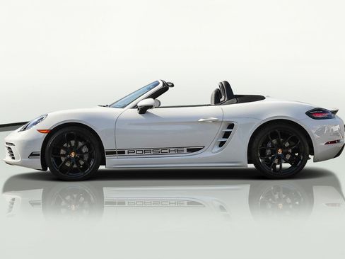 Used 2024 Porsche 718 Boxster image 4