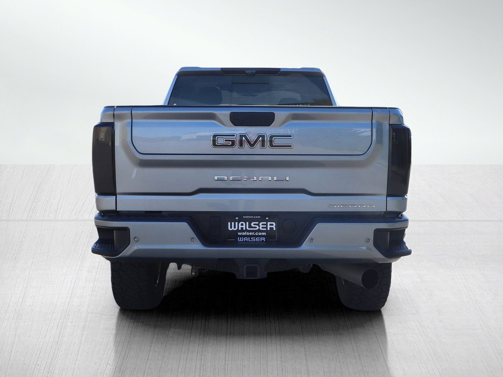 Used 2025 GMC Sierra 2500 Denali w/ Denali Reserve Package AWD/4WD image 4