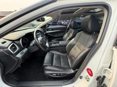 Used 2017 Nissan Maxima 3.5 SL FWD image 11
