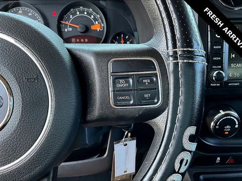 Used 2016 Jeep Patriot Sport w/ Power Value Group image 11