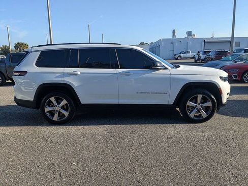 Used 2022 Jeep Grand Cherokee L Limited AWD/4WD image 3