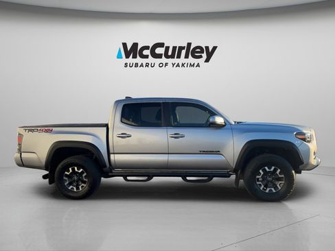 Used 2023 Toyota Tacoma TRD Off-Road w/ TRD Premium Off Road Package AWD/4WD image 6
