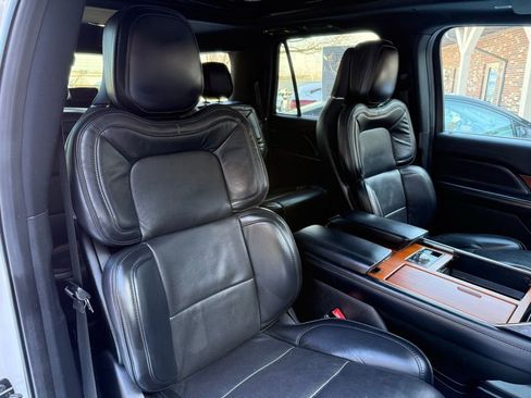 Used 2019 Lincoln Navigator Reserve w/ Cargo Package image 25