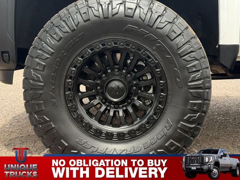 Used 2025 GMC Sierra 3500 Denali w/ Denali Reserve Package image 12