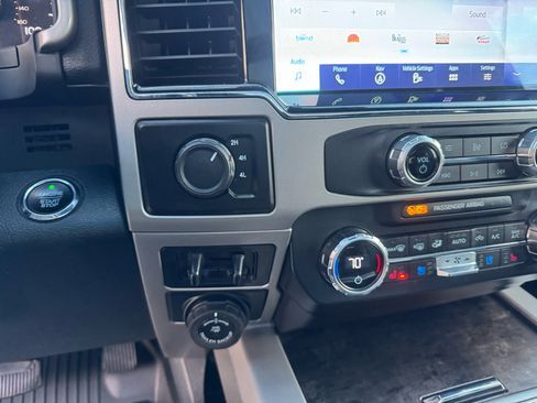 Used 2022 Ford F450 Lariat w/ Lariat Ultimate Package image 30