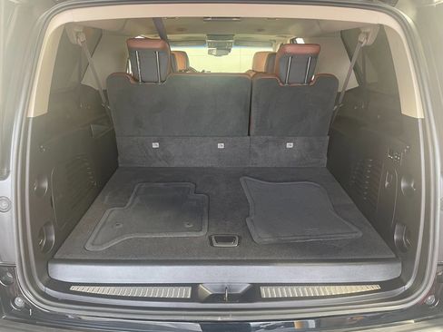 Used 2016 Cadillac Escalade ESV Premium image 7