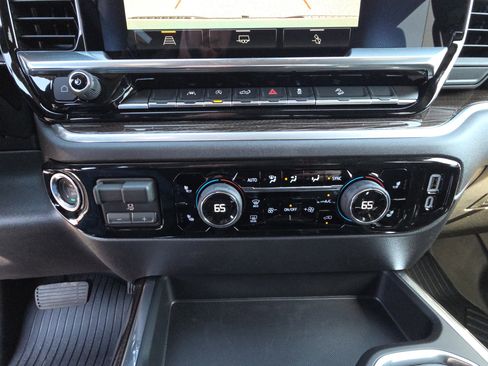 New 2026 Chevrolet Silverado 1500 LT Trail Boss w/ Convenience Package II image 24