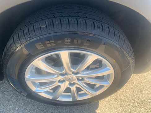 Used 2022 Cadillac XT4 Luxury w/ Driver Awareness Package AWD/4WD image 37