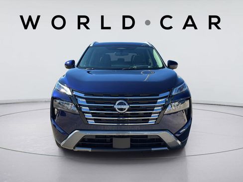 Used 2025 Nissan Rogue SL w/ Tech Package image 3