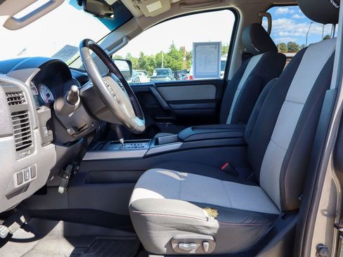Used 2012 Nissan Titan PRO-4X AWD/4WD image 18