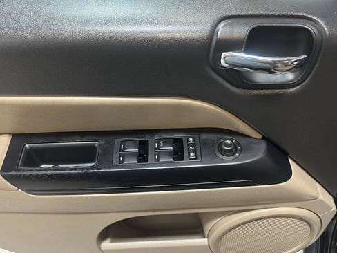 Used 2014 Jeep Compass Sport w/ Power Value Group AWD/4WD image 16